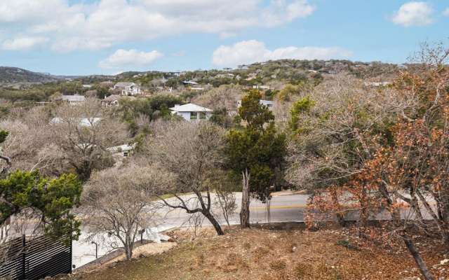 Luxurious Austin Hideaway! 4,400-sq-ft Estate