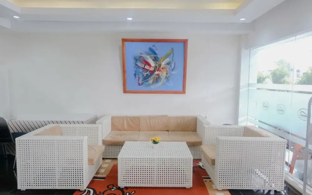 Oyo 696 Hasanah Guest House Syariah de Saphire