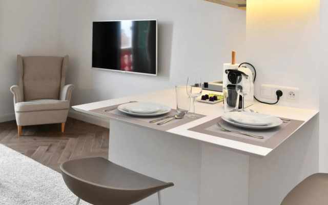 1 bedroom Apartment next to Monaco