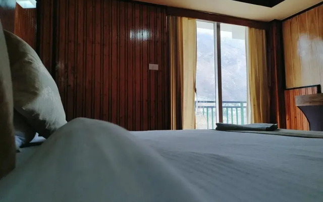 Rufina Lachung's Pride & SPA