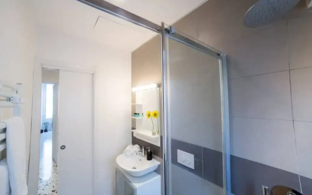 Super Big History Luxury At Colosseum