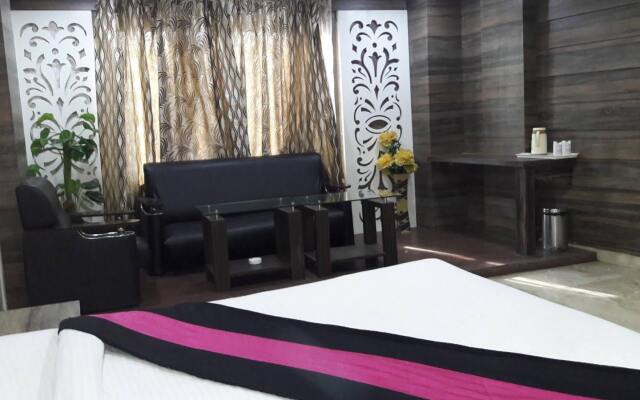 Hotel Taj Way Inn