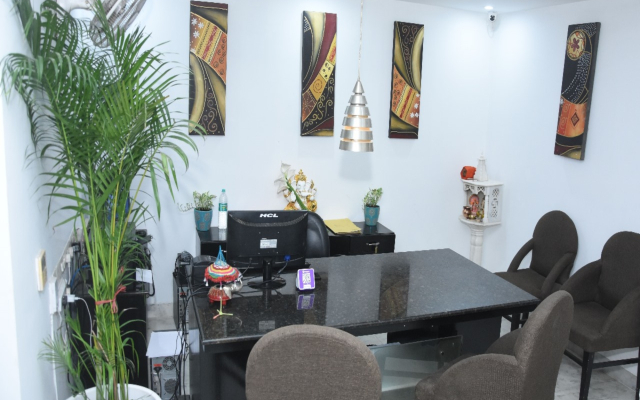Capital O 605 Hotel Camria