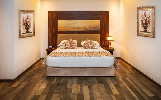 Helat hotel