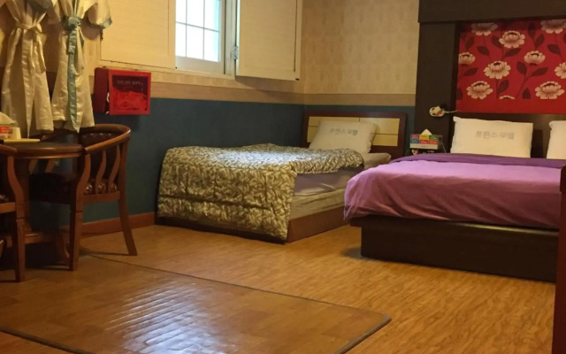 Prince Motel