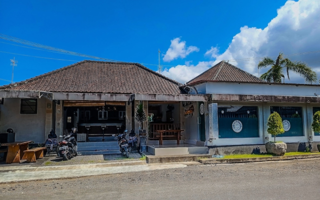 Tanjung Lima Hotel Legian