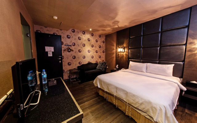 The River Fashion Hotel