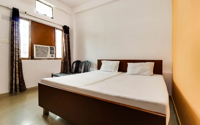 SPOT ON 43885 Hotel Laxmi Narayan