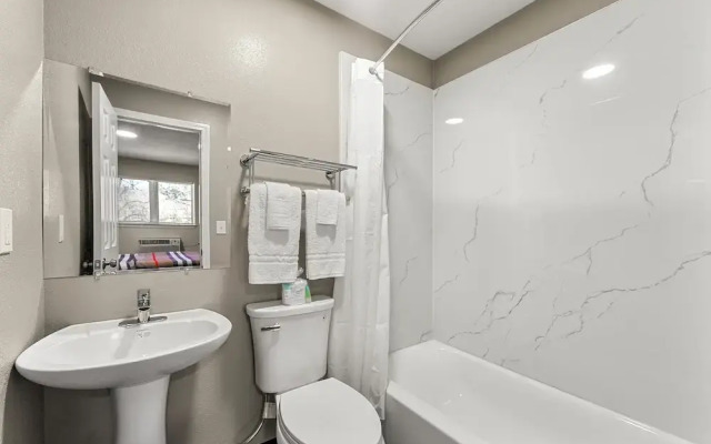 Southern Suites Forest Park