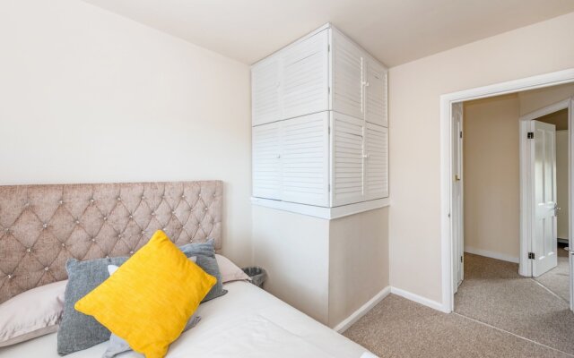 Sanger Lodge 3-Bedroom House
