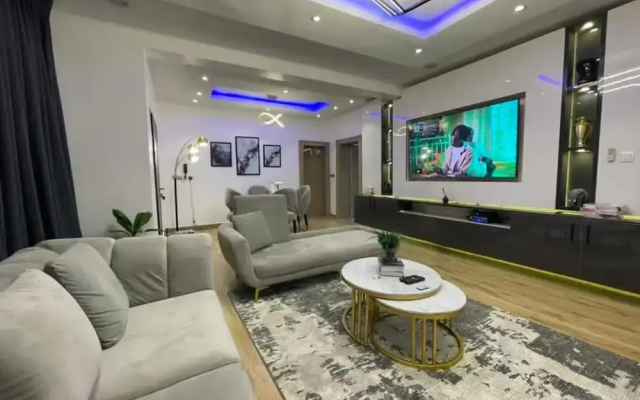 Modern Luxury 3 Bed With Pool & Gym in Lekki