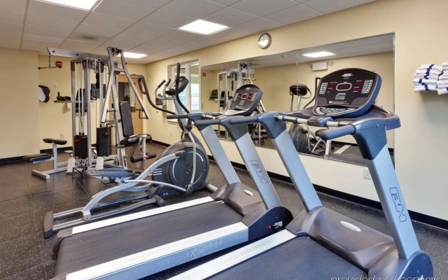Country Inn & Suites by Radisson, Carlisle, PA