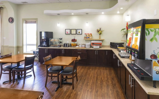 Quality Inn & Suites
