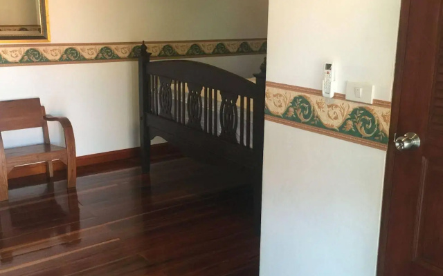 Lyndale Lodge