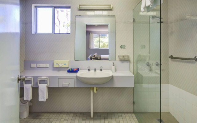 Haven Waters Motel & Apartments