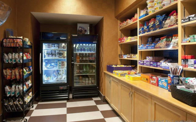 Hampton Inn & Suites by Hilton Langley-Surrey