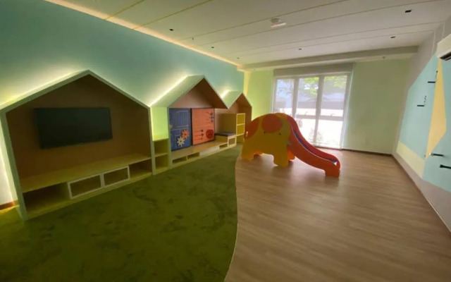 Isix Seaview 2R2B at Timurbay Pantai Balok Kuantan Pahang