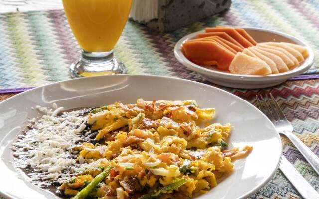 Mangrove King Fishing Lodge