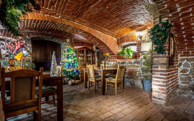 Casa Dives, Transylvania