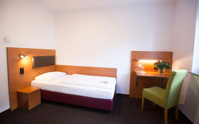 Garner Hotel Stuttgart - Zuffenhausen by IHG