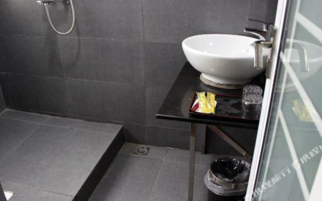 Tangming Hostel
