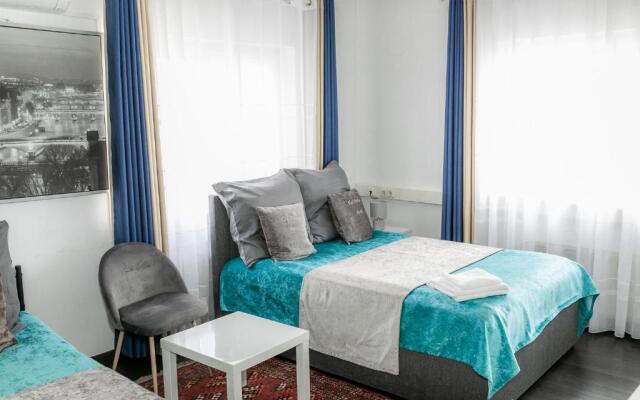 Tau Design Hotel