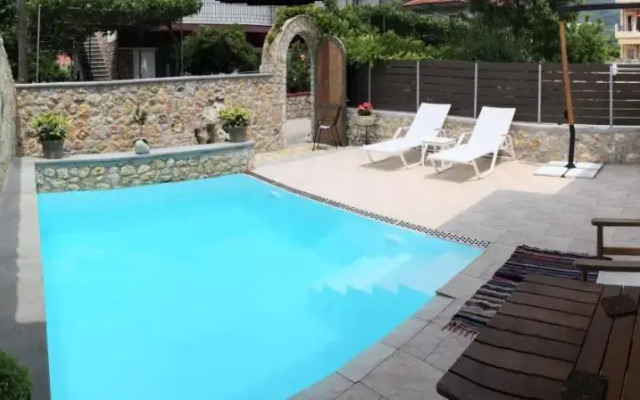 villalithos studio 2