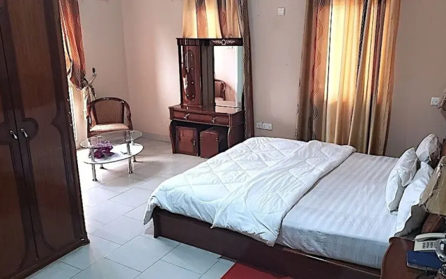 Emej Hotel