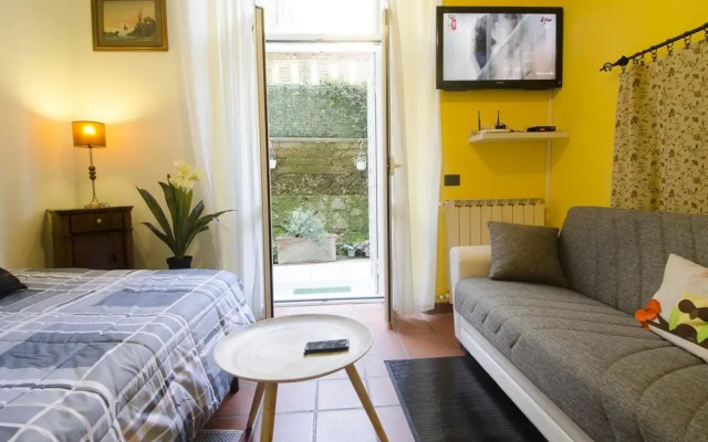 Apartment With one Bedroom in Roma, With Enclosed Garden and Wifi