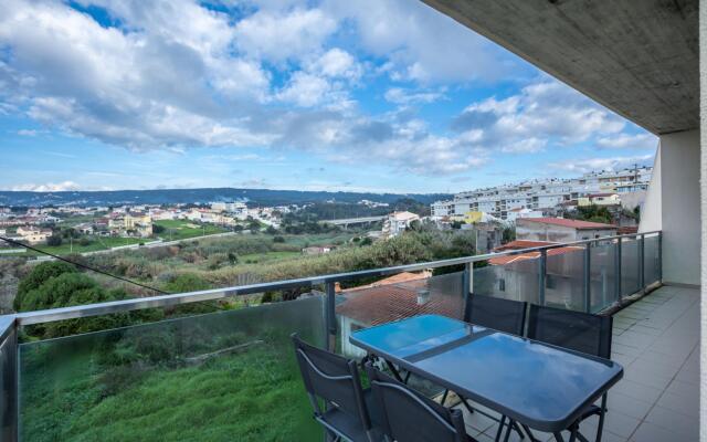 Buarcos Sunset Apartment by Rent4all