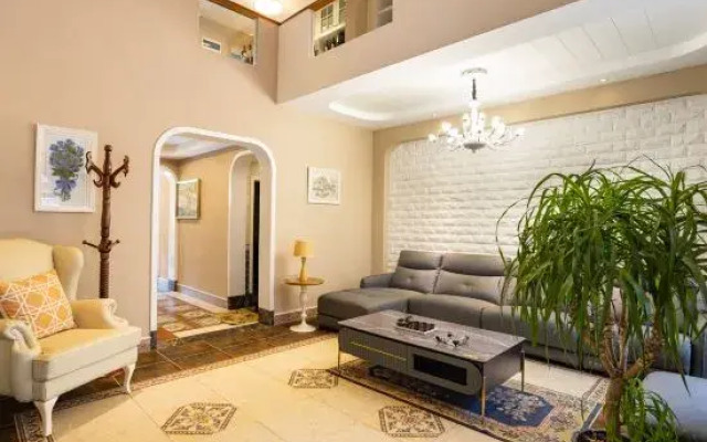 Azure · Xiaozhu Homestay (Dali Mansion Airport Branch)