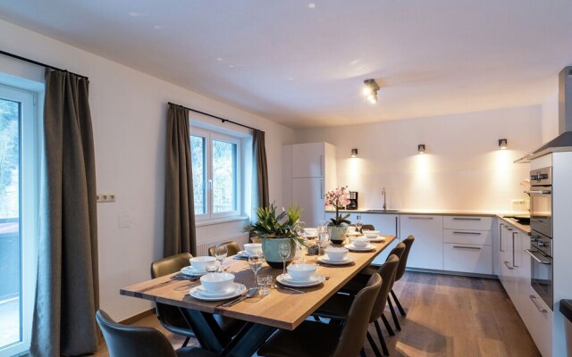 Quaint Chalet in Saalbach-Hinterglemm with Private Sauna