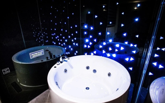 Design Hotel 2ne1 Jukdo Market Pohang