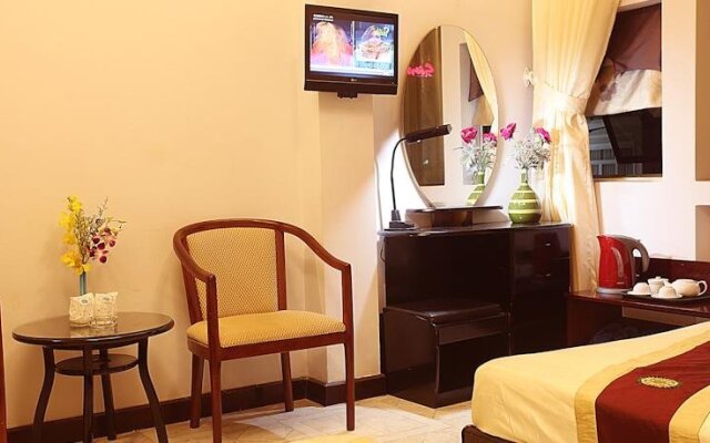 Boss Hotel 2