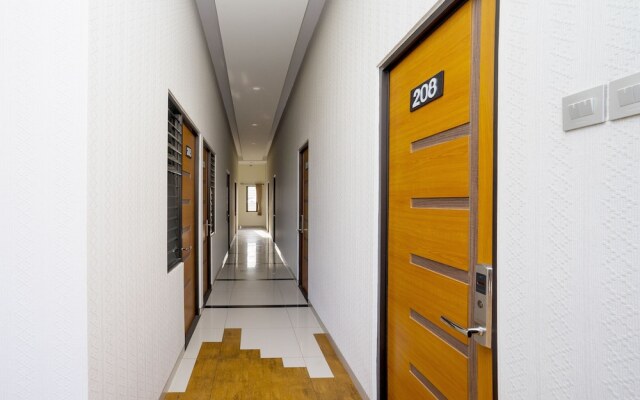 OYO 1761 彭多克英达鲁玛科斯酒店(OYO 1761 Pondok Indah Rumah Kost)