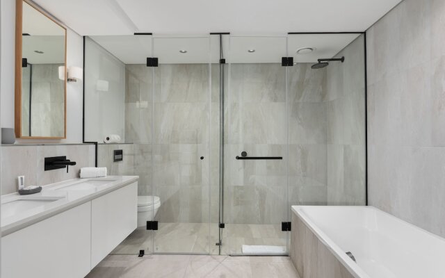 Cosmopolitan Luxury Serviced Apartments