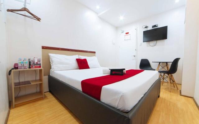 RedDoorz Plus Near SM Lanang Davao