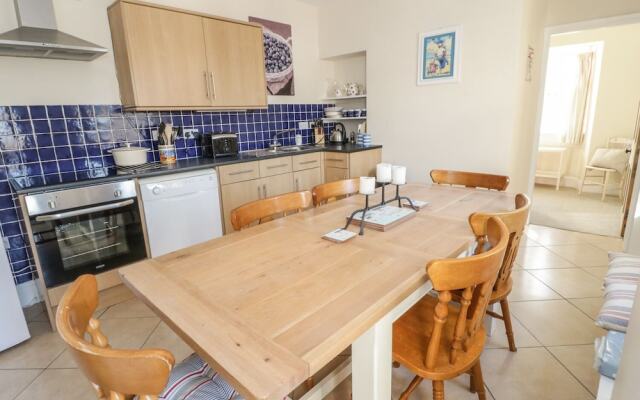 Ground Floor Flat At Wylfa, Rhosneigr