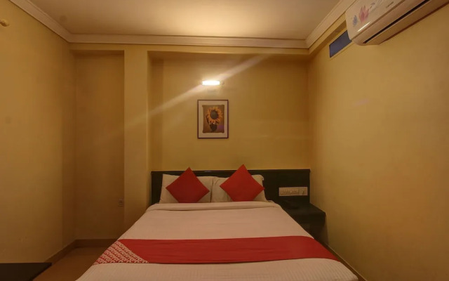 OYO 14695 Shrusti Comfort