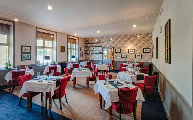 The Edgemoor Hotel