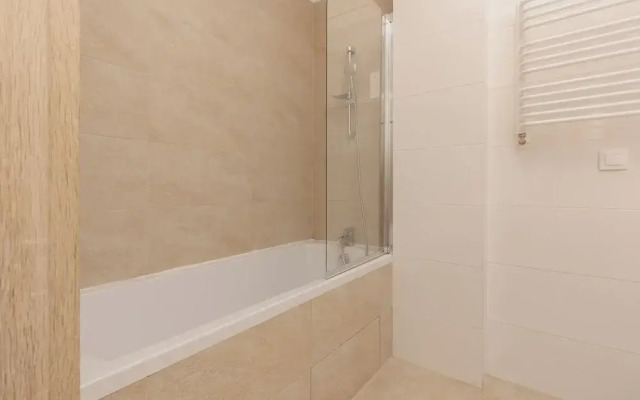 Al. Jerozolimskie 216 Warsaw by Renters