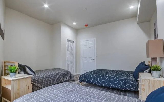 Cozy condo by train 15m to NYC