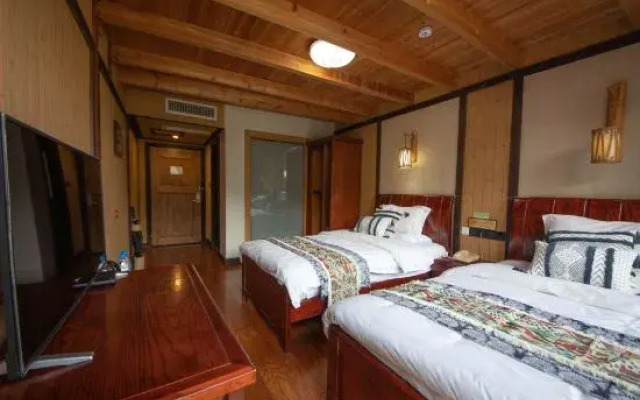 Jindang Palace Garden Resort Hotel (Liping Zhaoxing Dongzhai Branch)