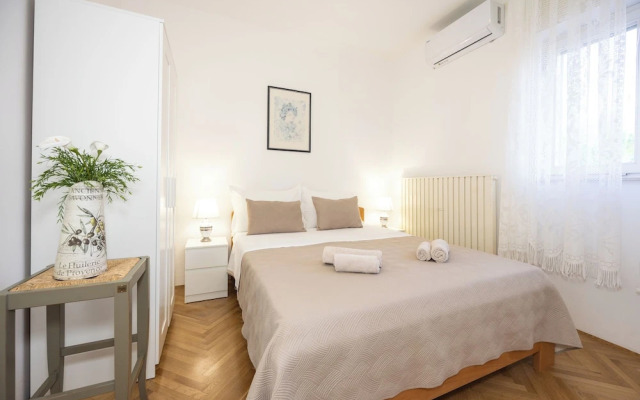 Double bed Room With Private Bathroom