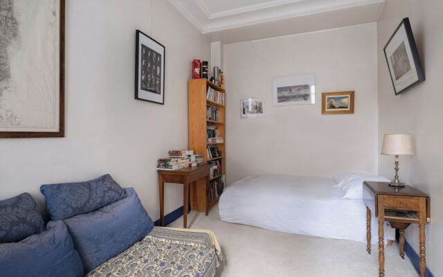 Paris Mozart Prestige Residence