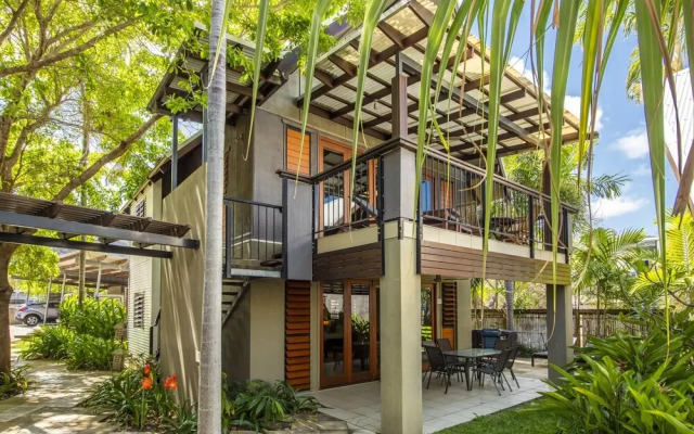 Pure Magnetic Villa 9