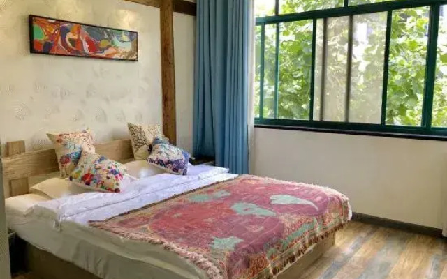 Wuzhen Xianglibaren Homestay (Wuzhen Xizha South Gate)