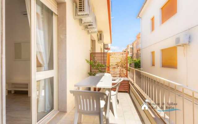 Sr-f943-ulag29a1 - Anita Apartment