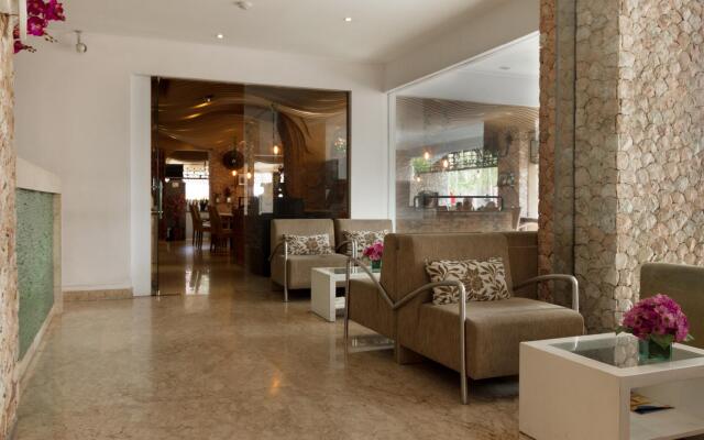 Kuta Angel Hotel Luxurious Living