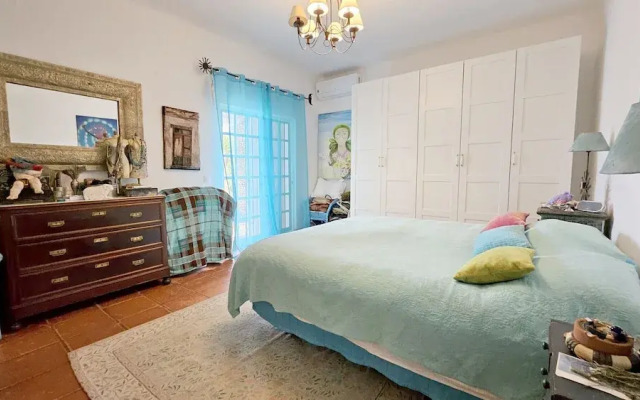 Toca do Fradinho - Pera 3 7Km da Praia